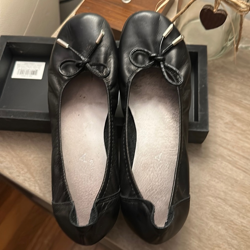 Eneka/Sabrina Ballet Edge Shoe. Size 37 or 6.5
